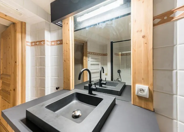 Joli Familial Centre Du Village * موجوف